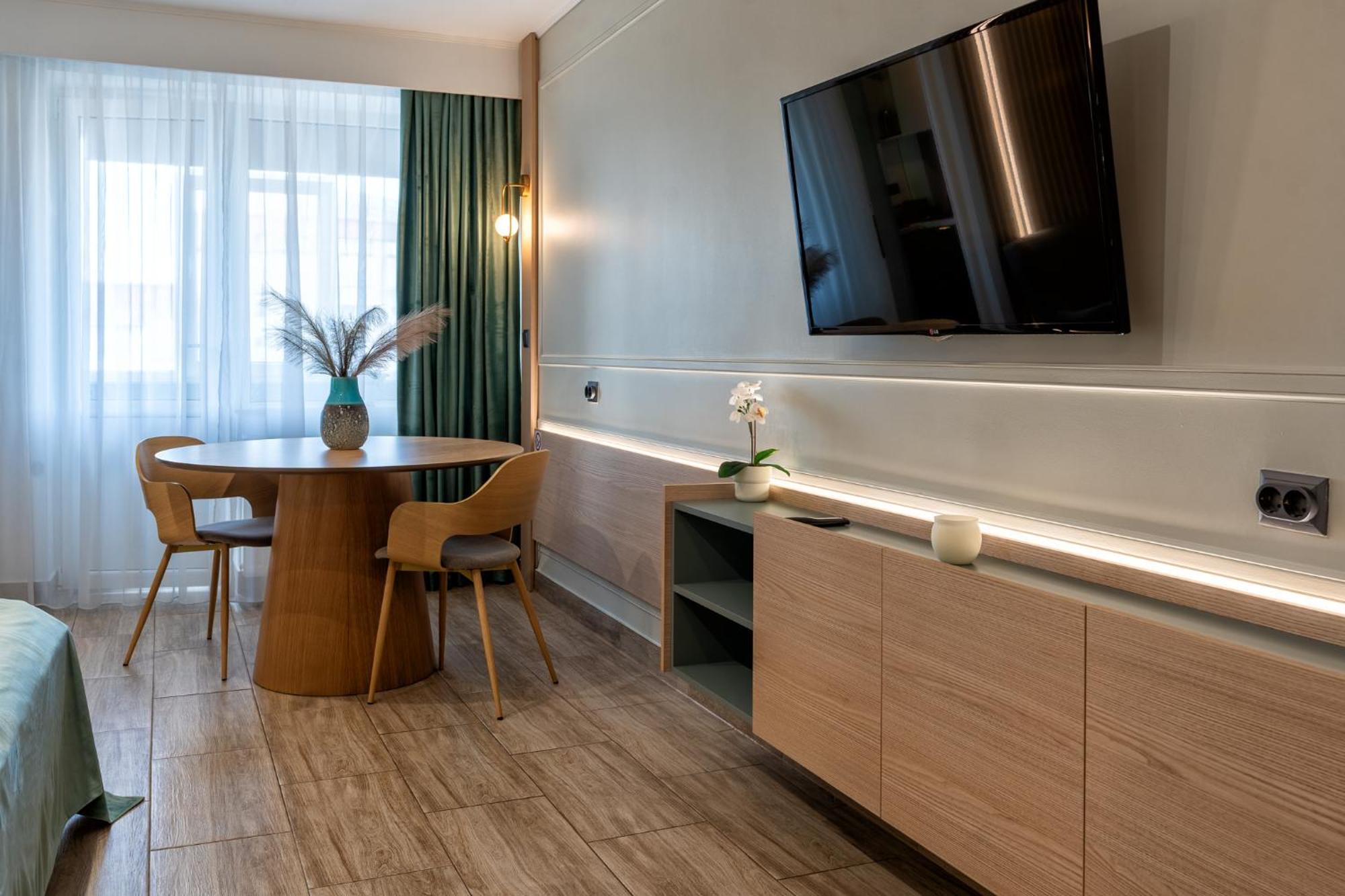 Marcos Studio Nice And Cozy Pitesti Bagian luar foto