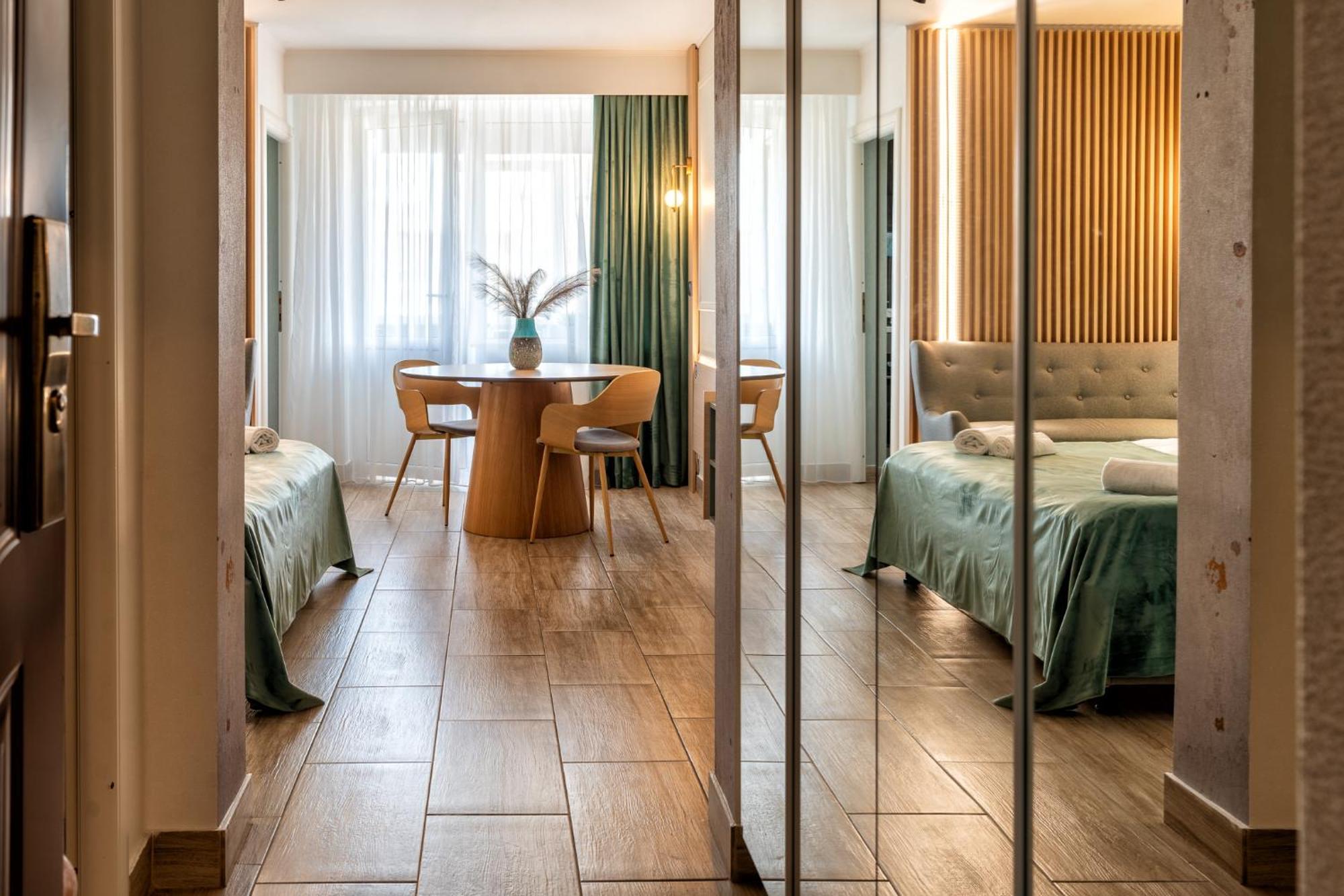 Marcos Studio Nice And Cozy Pitesti Bagian luar foto